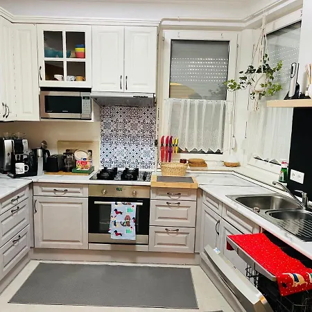Klebi's Apartmanhaz Apartment Balatonfoldvar