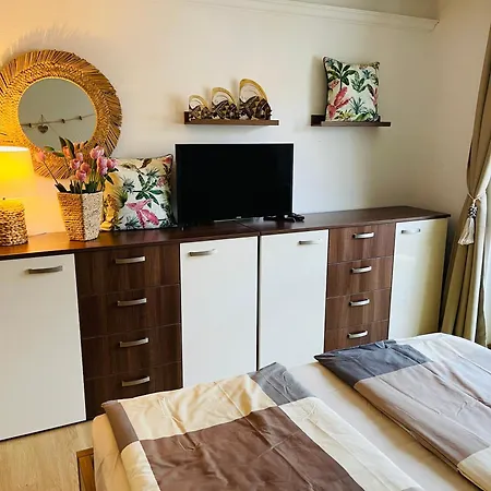 Klebi's Apartmanhaz Apartment