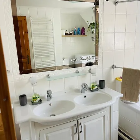 Apartment Klebi's Apartmanhaz