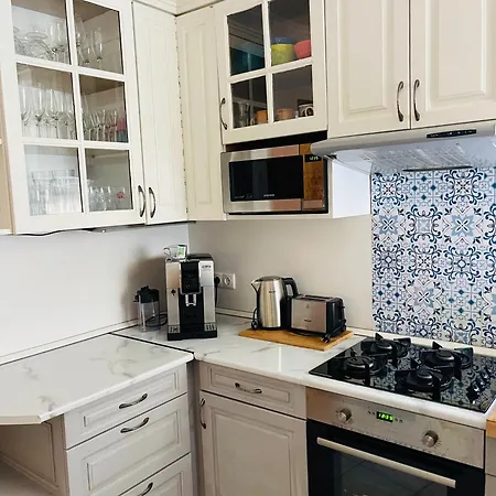 Klebi's Apartmanhaz Daire *